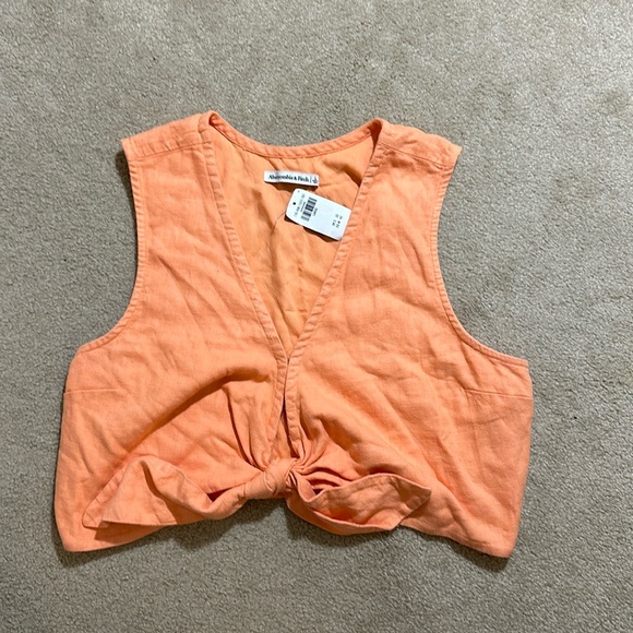 Abercrombie & Fitch Tops - Abercrombie NWT Orange Sleeveless Tie-Front Top